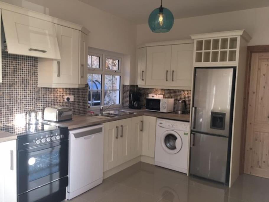 An Uaimh , Superb 6 Bedroom House. Holiday home