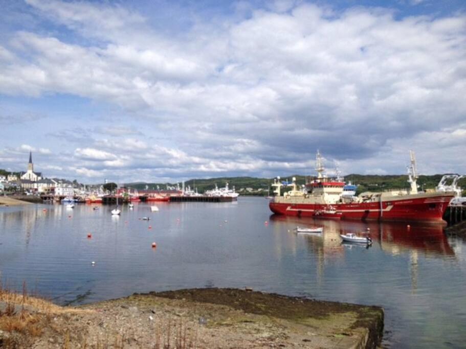 An Uaimh , Superb 6 Bedroom House. Holiday home Killybegs